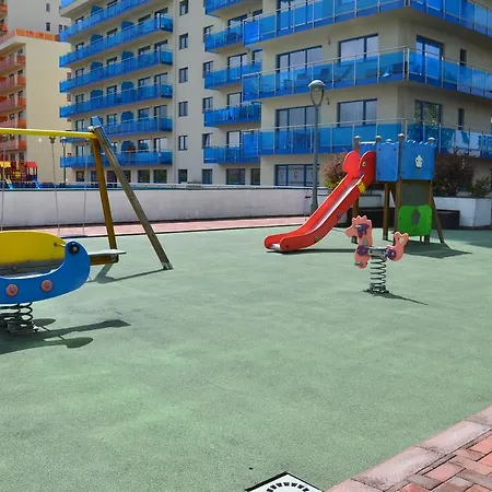 アパート Dora City Apartament