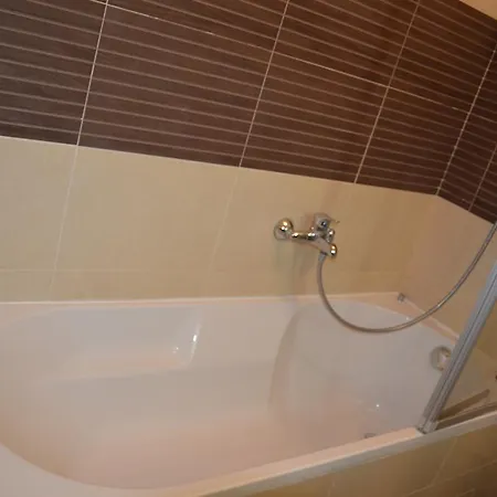 アパート Dora City Apartament *