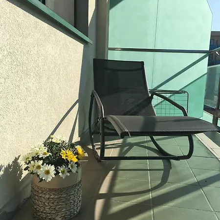 アパート Dora City Apartament *